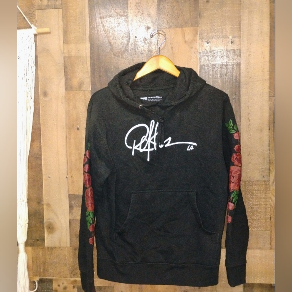 Young & Reckless Logo Rose Hooded Hoodie Size XS/SMALL Black Red - Picture 2 of 7